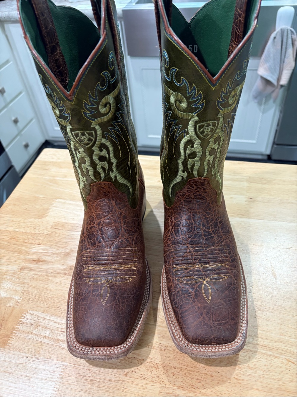 Ariat Mesteno western boots